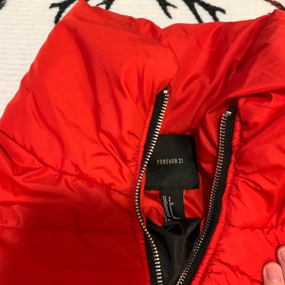 Red jacket forever 21 - Picture 15 of 15